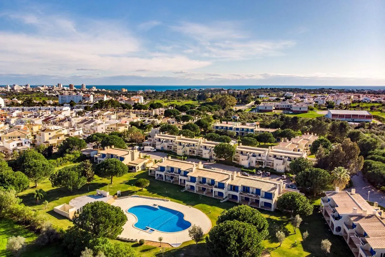 Paraiso de Alvor: Poolside Retreat Near Beach and Village Holiday home Alvor