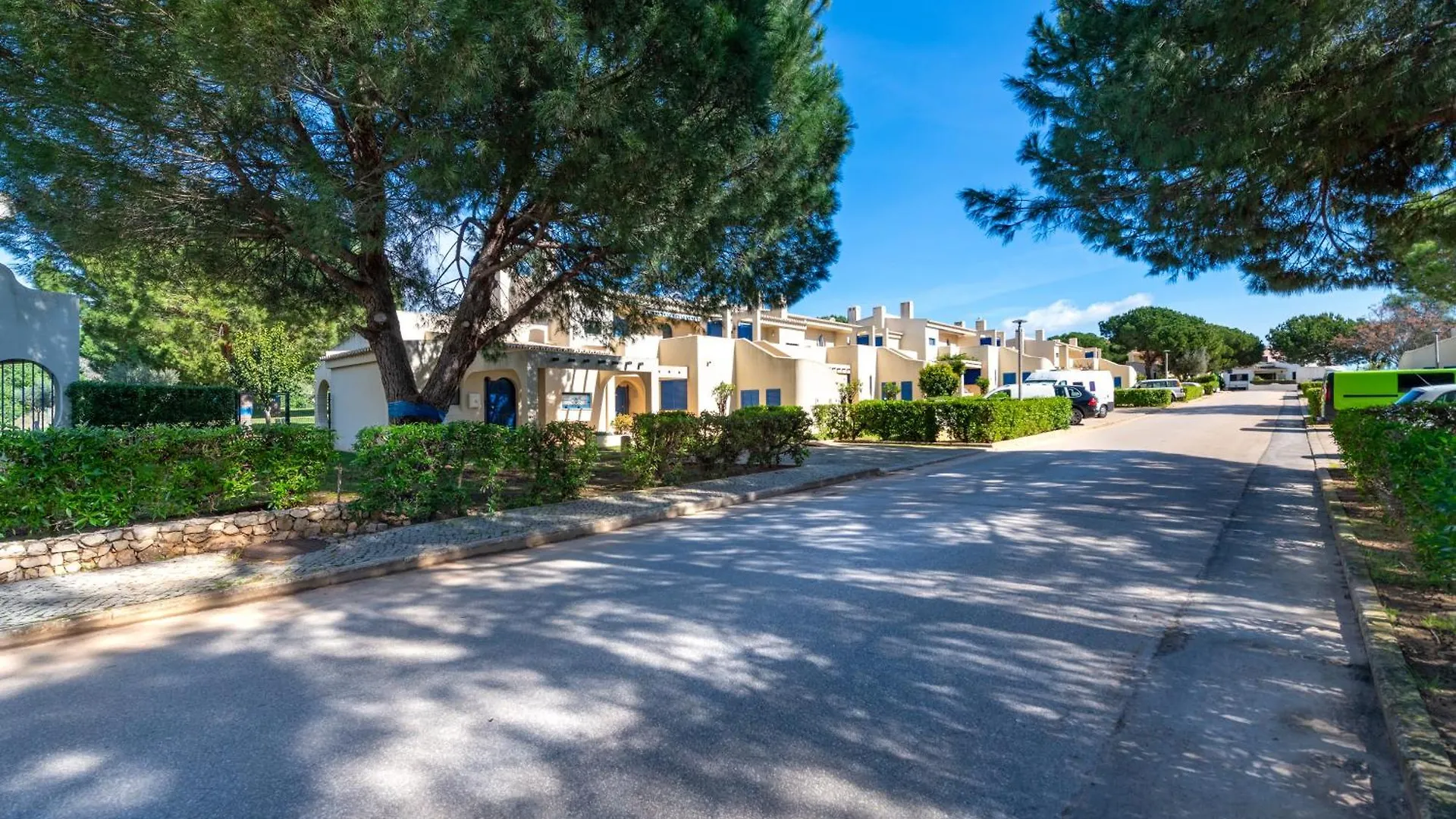 Holiday home Paraiso de Alvor: Poolside Retreat Near Beach and Village Portugal
